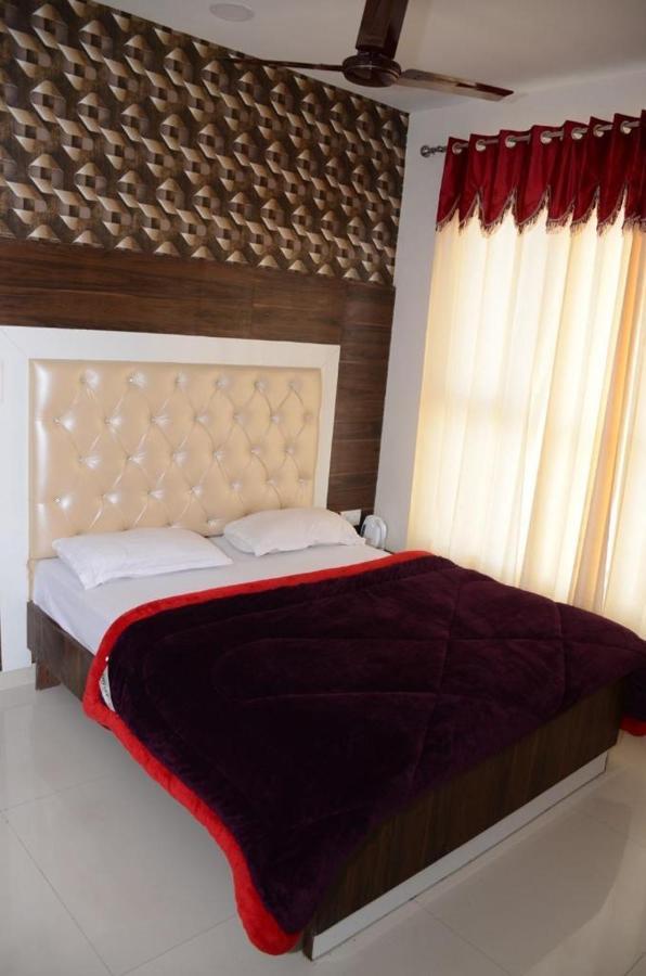 Hotel Robin Inn Амритсар Экстерьер фото