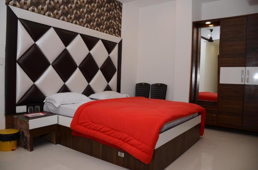 Hotel Robin Inn Амритсар Экстерьер фото