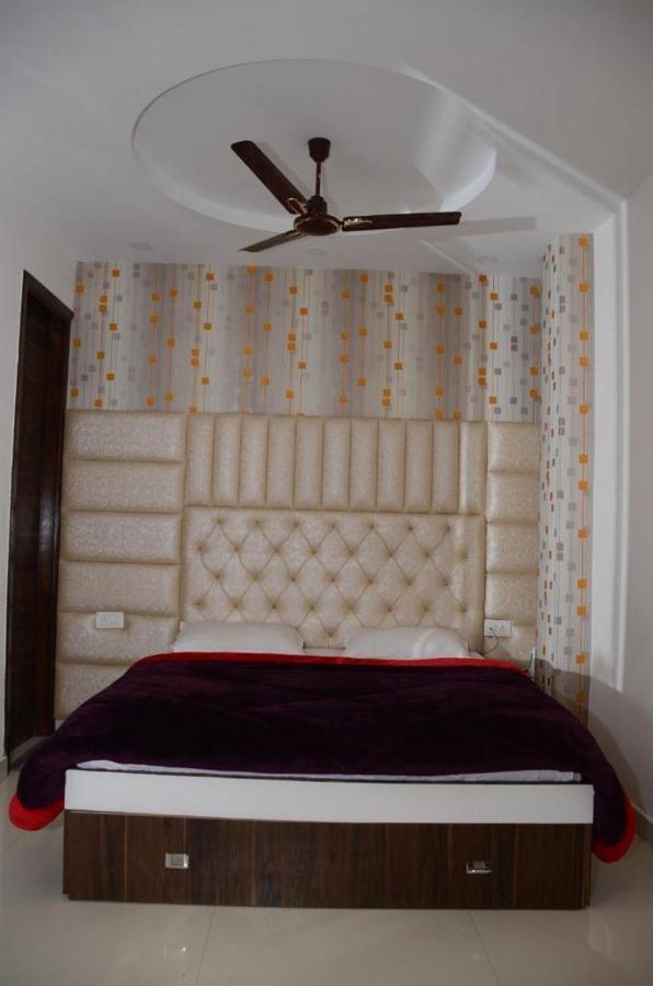 Hotel Robin Inn Амритсар Экстерьер фото