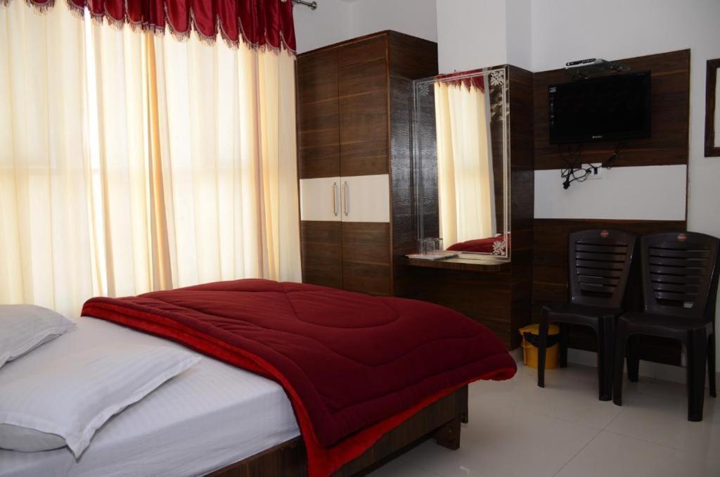 Hotel Robin Inn Амритсар Экстерьер фото