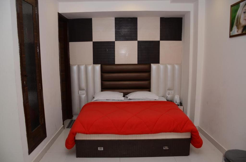 Hotel Robin Inn Амритсар Экстерьер фото