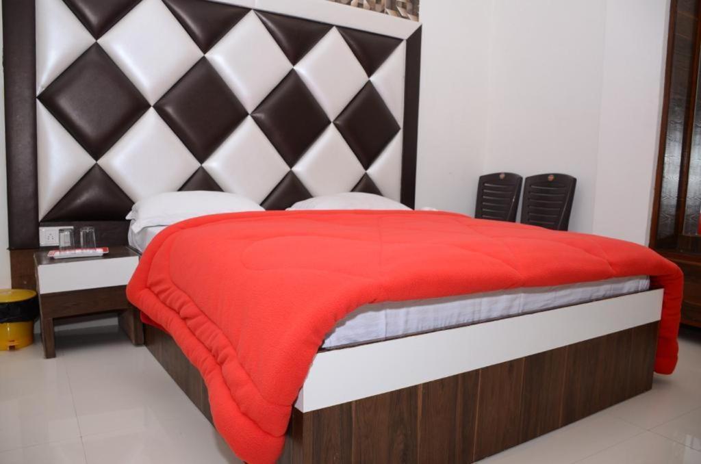 Hotel Robin Inn Амритсар Экстерьер фото