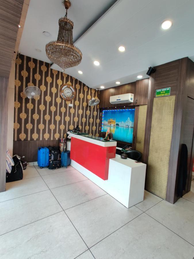 Hotel Robin Inn Амритсар Экстерьер фото