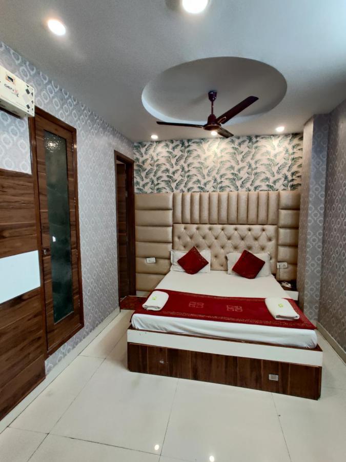 Hotel Robin Inn Амритсар Экстерьер фото