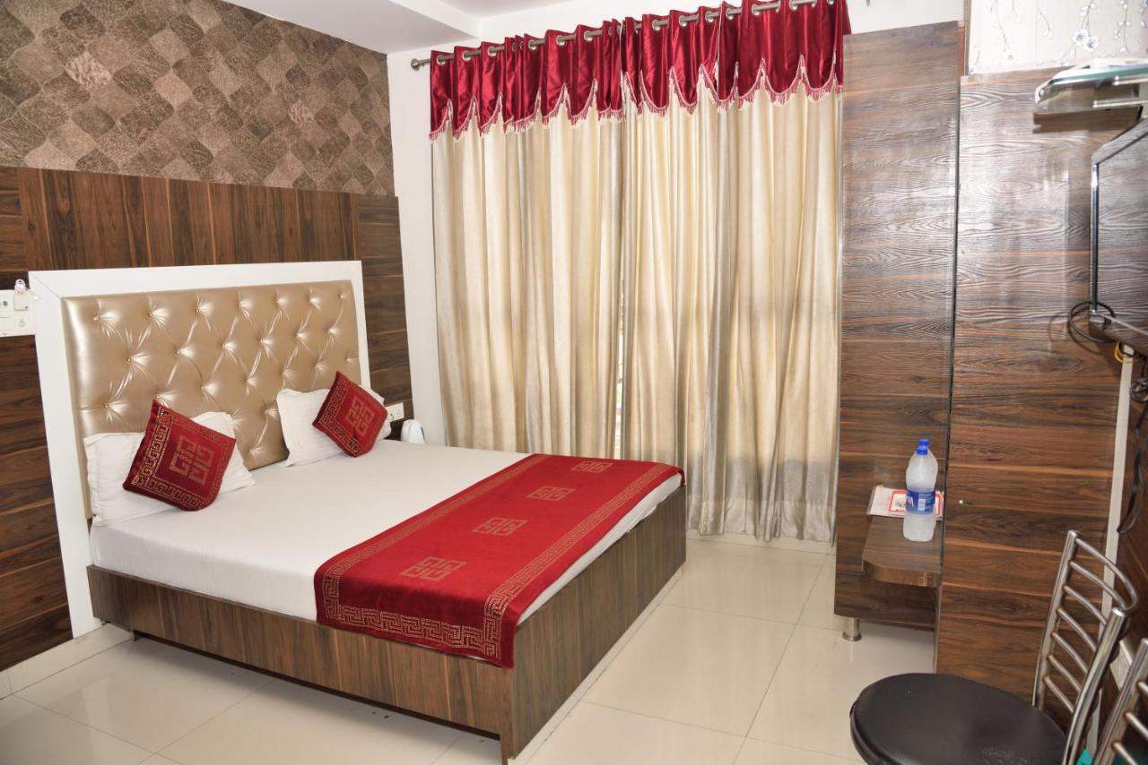 Hotel Robin Inn Амритсар Экстерьер фото