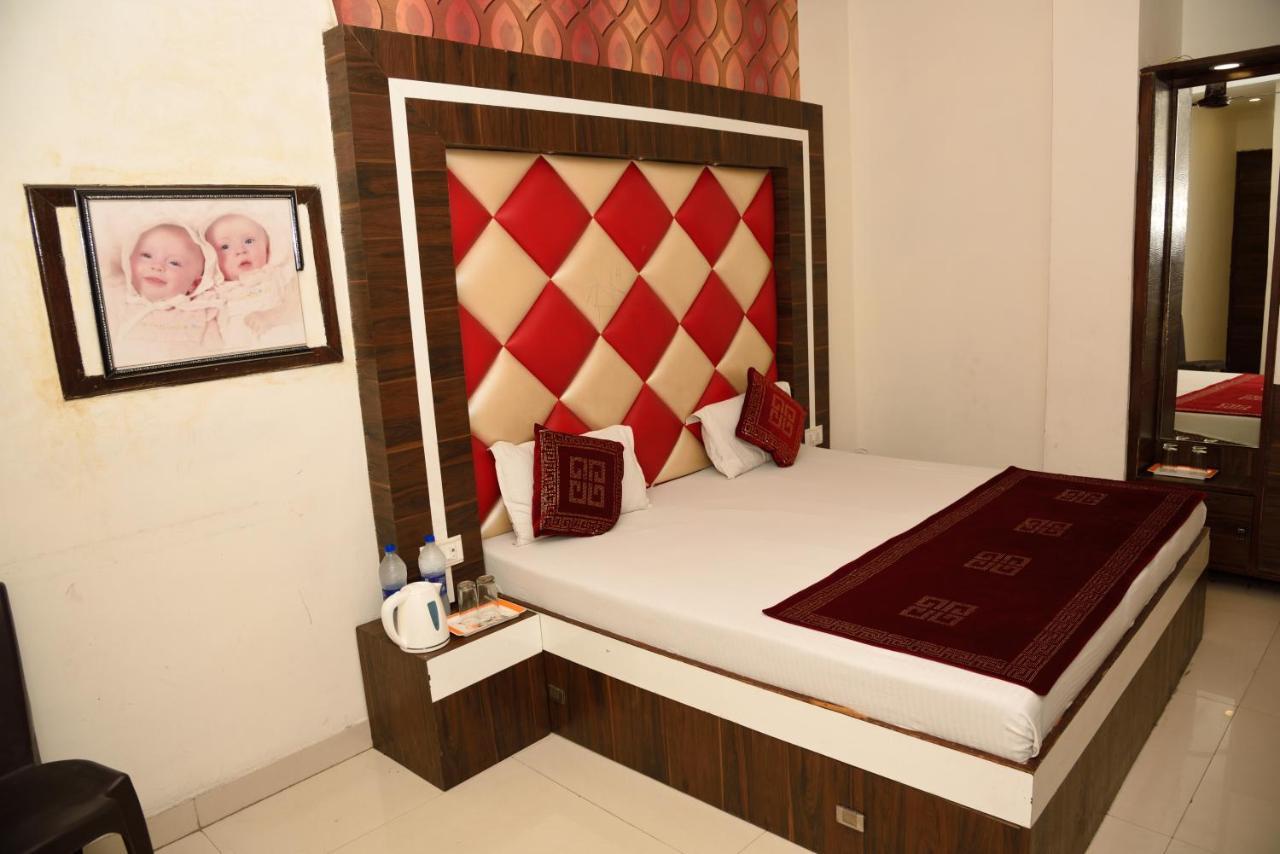 Hotel Robin Inn Амритсар Экстерьер фото